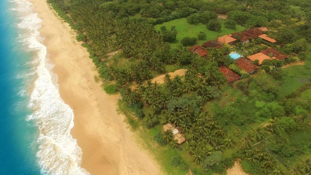 Ranna 212 Beach Resort Kahandamodara Eksteriør billede