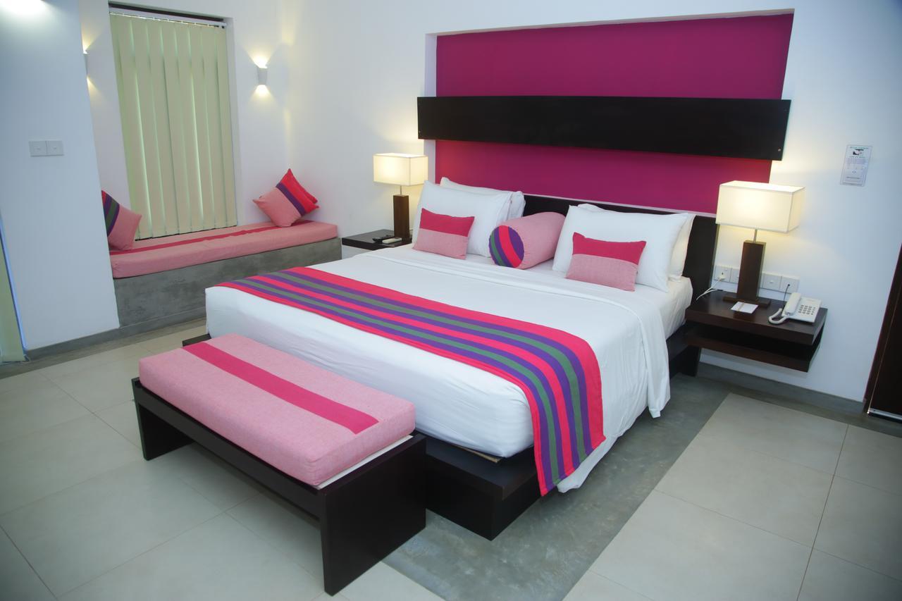 Ranna 212 Beach Resort Kahandamodara Eksteriør billede